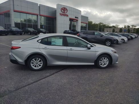 New 2026 Toyota Camry LE AWD/4WD image 4