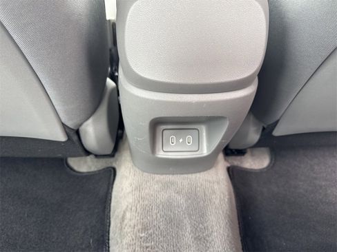 Used 2024 Hyundai Elantra Blue image 19