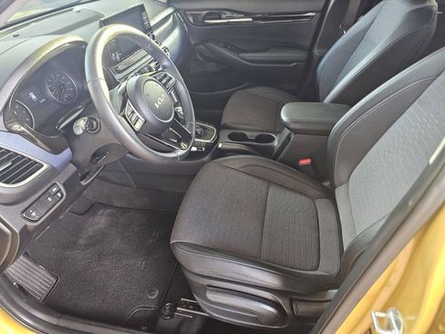 Used 2023 Kia Seltos S FWD image 9