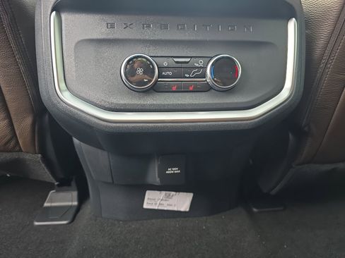 New 2025 Ford Expedition Max King Ranch image 27