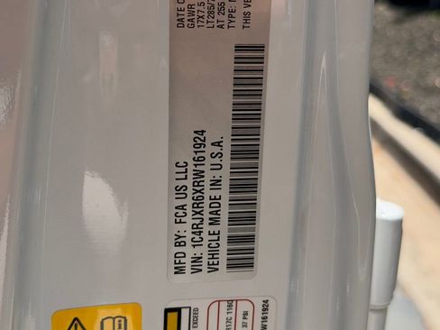 Used 2024 Jeep Wrangler Unlimited Rubicon 4xe AWD/4WD image 55