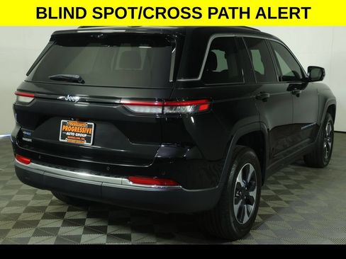 Used 2022 Jeep Grand Cherokee Limited 4xe w/ Luxury Tech Group II AWD/4WD image 10