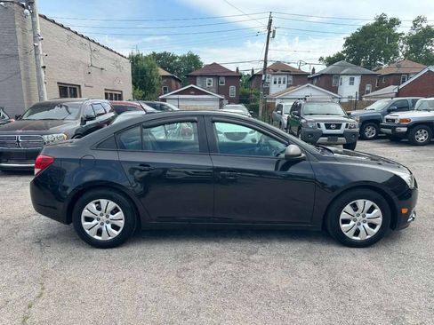 Used 2014 Chevrolet Cruze LS FWD image 7