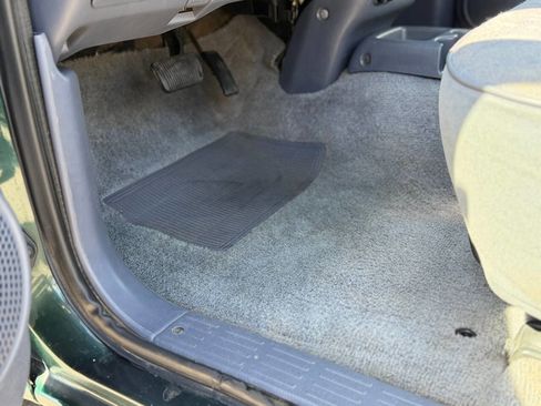 Used 2000 Toyota Tacoma 2WD Regular Cab image 88