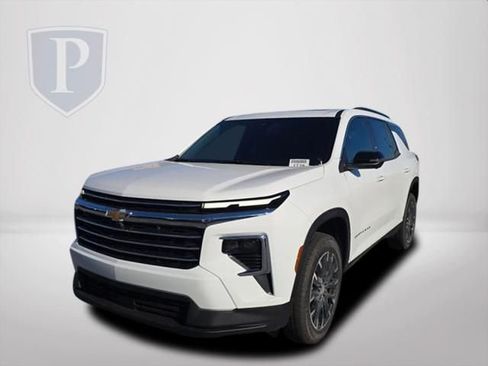 New 2026 Chevrolet Traverse LT w/ Sun and Wheel Package image 11