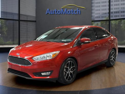 Used 2018 Ford Focus SEL FWD image 4