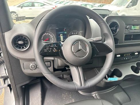 New 2025 Mercedes-Benz Sprinter 2500 image 14