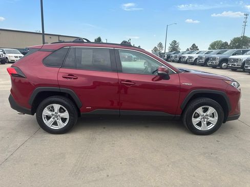Used 2020 Toyota RAV4 XLE w/ Convenience Package AWD/4WD image 40