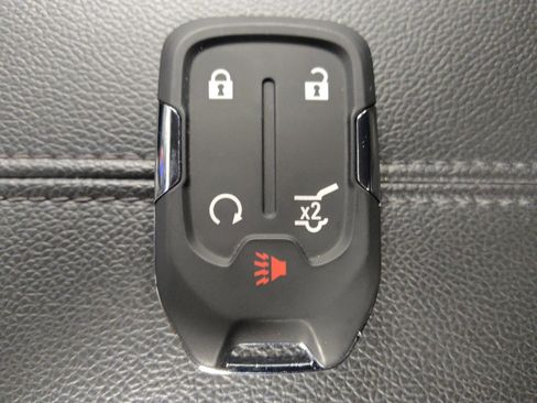 Used 2023 GMC Terrain SLE w/ Driver Convenience Package image 32