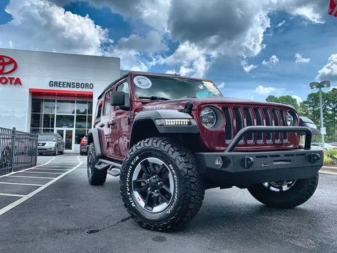 Used 2022 Jeep Wrangler Unlimited Rubicon w/ Cold Weather Group AWD/4WD image 2