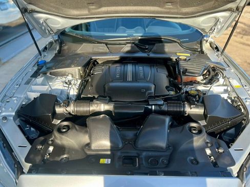 Used 2011 Jaguar XJ L image 12