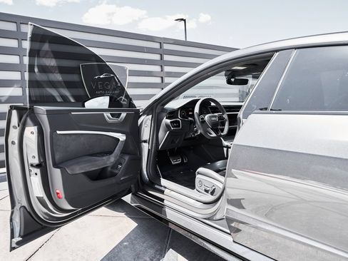 Used 2024 Audi RS 7 Performance AWD/4WD image 29