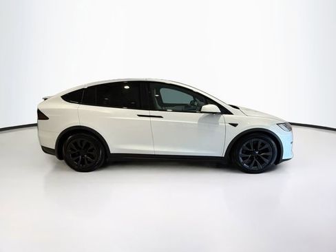Used 2022 Tesla Model X image 7