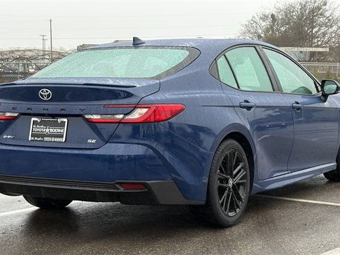 Certified 2025 Toyota Camry SE image 6