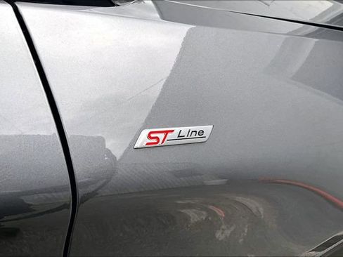 Used 2025 Ford Explorer ST-Line image 34