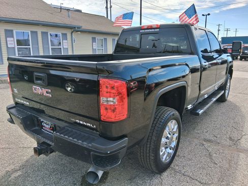 Used 2019 GMC Sierra 2500 Denali w/ Duramax Plus Package image 7