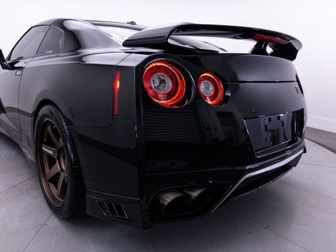 Used 2020 Nissan GT-R Premium w/ Premium Interior Package AWD/4WD image 27