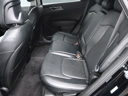 Certified 2024 Kia Sportage EX FWD image 30