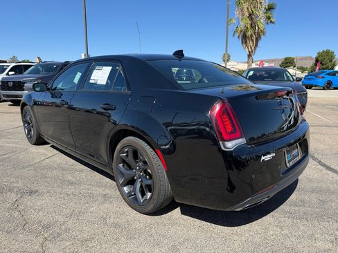 Used 2023 Chrysler 300 S RWD image 7