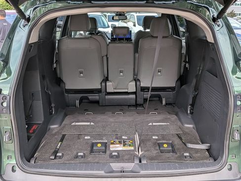 Used 2026 Toyota Sienna XLE FWD image 33