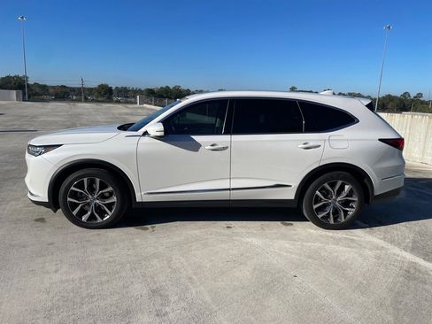 Used 2023 Acura MDX FWD w/ Technology Package image 4
