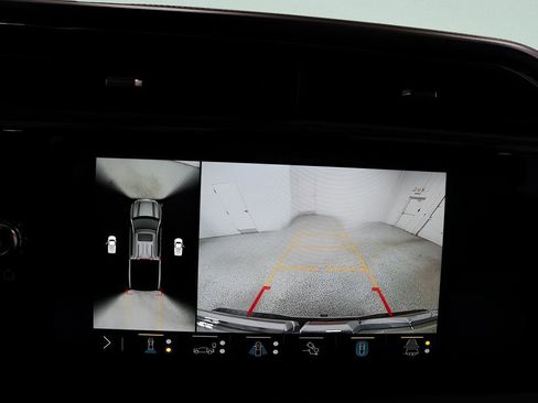 Used 2023 GMC Sierra 1500 AT4 w/ AT4 Preferred Package image 15