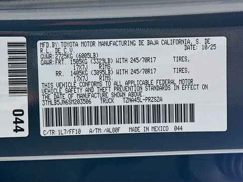 Certified 2025 Toyota Tacoma SR5 image 30