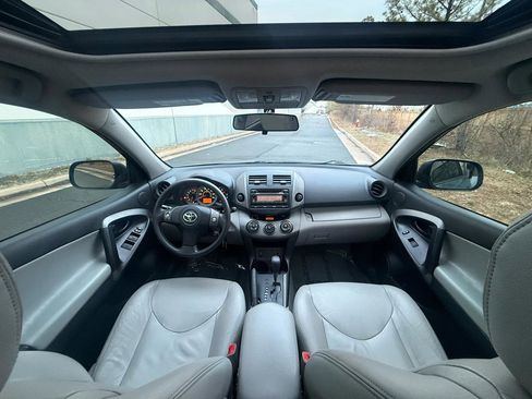 Used 2012 Toyota RAV4 FWD w/ Upgrade Value Pkg image 5