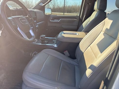 Used 2022 GMC Sierra 1500 SLT image 8