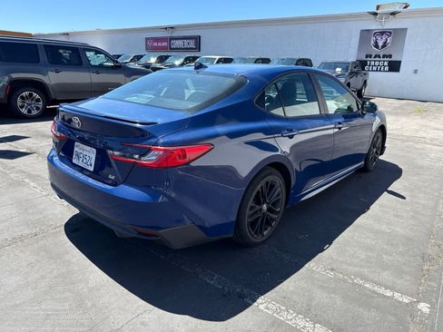 Used 2025 Toyota Camry SE FWD image 14