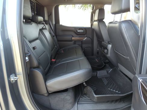 Used 2021 Chevrolet Silverado 1500 LT Trail Boss w/ Convenience Package II AWD/4WD image 25