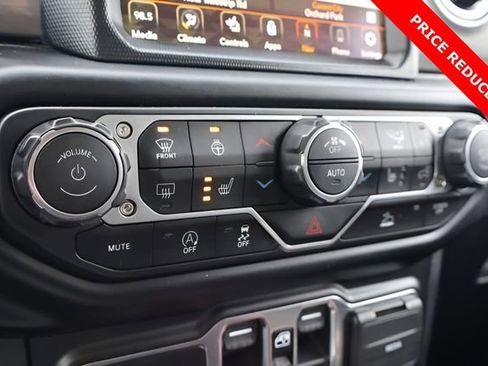 Used 2022 Jeep Wrangler Unlimited Sahara w/ Cold Weather Group image 26