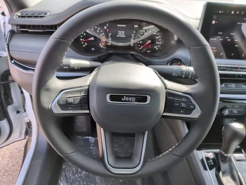 New 2026 Jeep Compass Latitude image 27