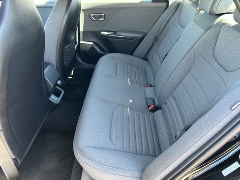 Used 2025 Kia K4 EX image 16