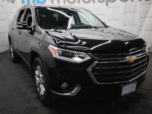 Used 2020 Chevrolet Traverse LT w/ Driver Confidence II Package image 11