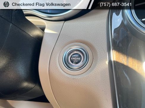 Used 2021 Mercedes-Benz GLC 300 4MATIC image 40