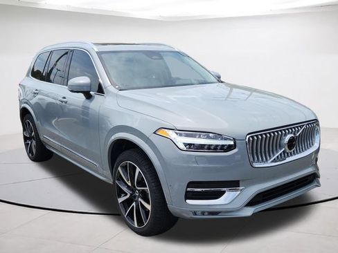 Certified 2025 Volvo XC90 B5 Plus w/ Protection Package Premier AWD/4WD image 1