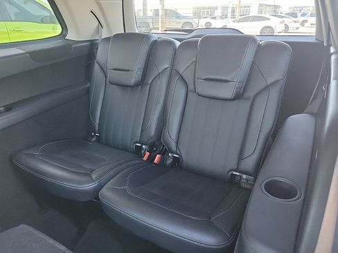 Used 2014 Mercedes-Benz GL 450 4MATIC image 17