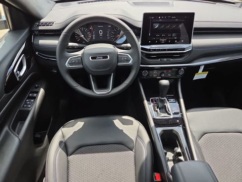 New 2026 Jeep Compass Latitude AWD/4WD image 24