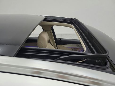 Used 2022 Mercedes-Benz GLC 300 image 23