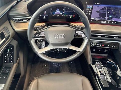 Certified 2025 Audi Q5 Premium w/ Convenience Package AWD/4WD image 20