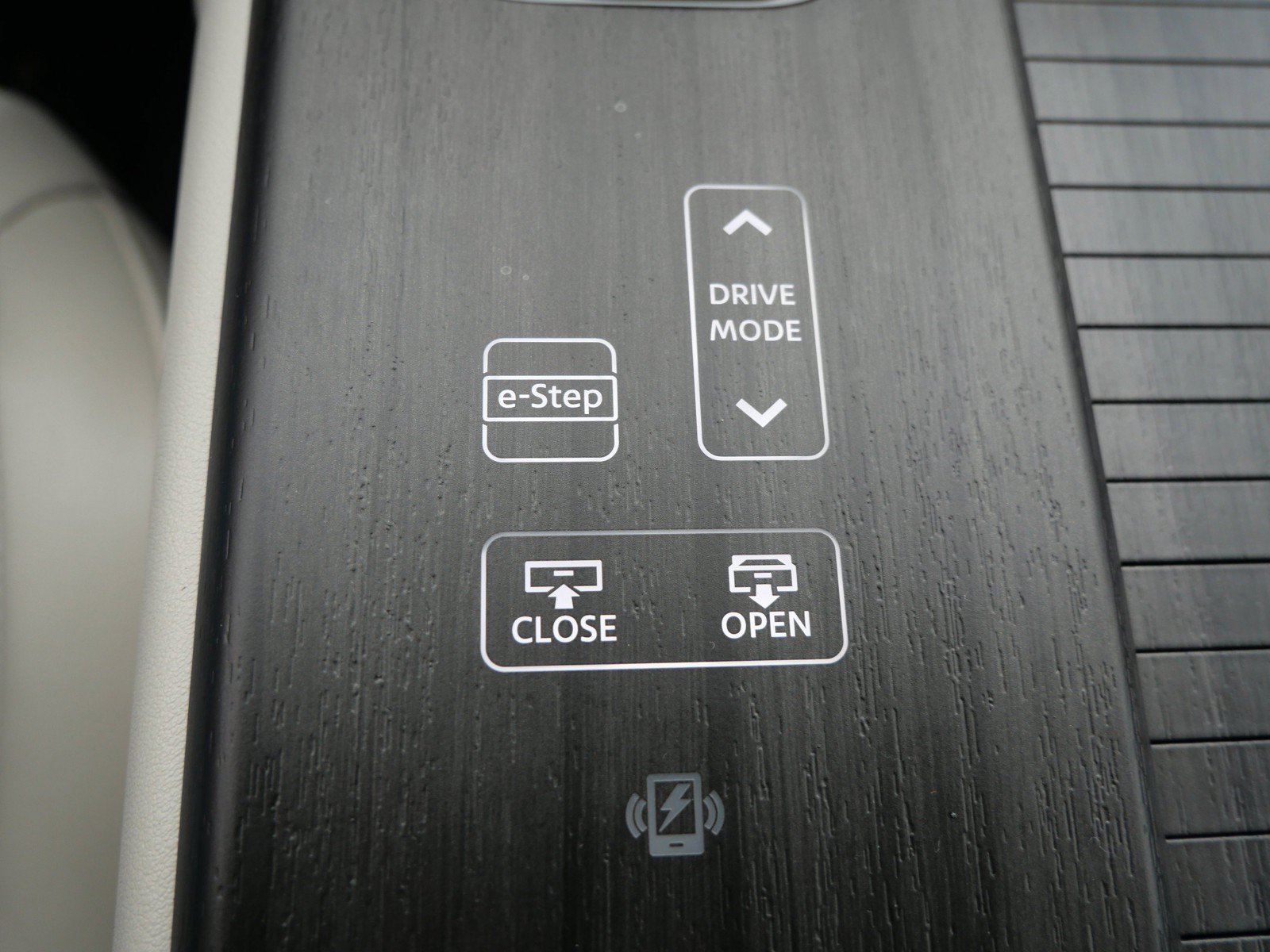 Certified 2024 Nissan Ariya AWD image 25