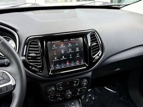Used 2017 Jeep Compass Limited AWD/4WD image 35