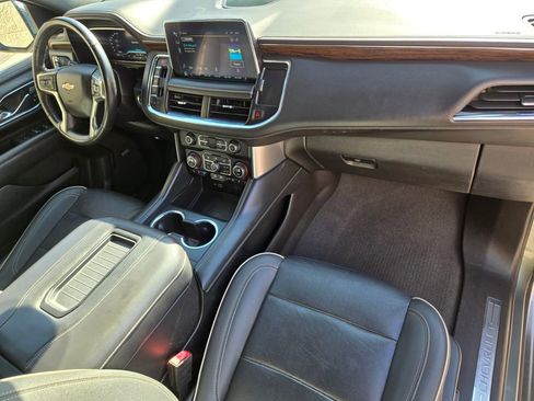 Used 2023 Chevrolet Suburban Premier image 22