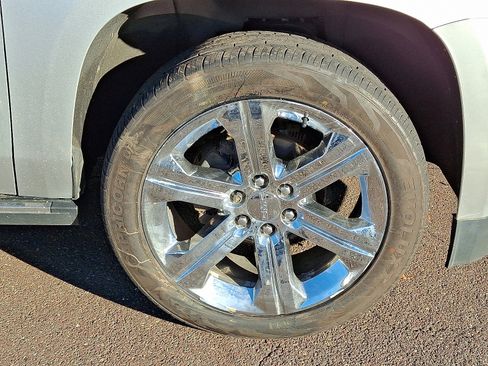 Used 2019 GMC Yukon XL Denali w/ Denali Ultimate Package image 8