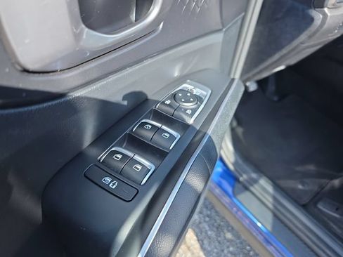 Used 2022 Kia Sorento S w/ Panoramic Sunroof Package FWD image 17