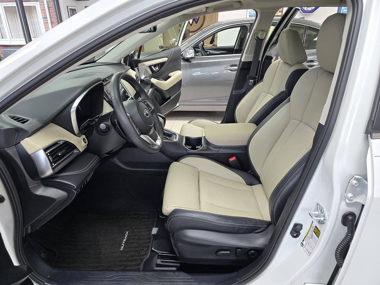 Used 2023 Subaru Outback Limited AWD/4WD image 29