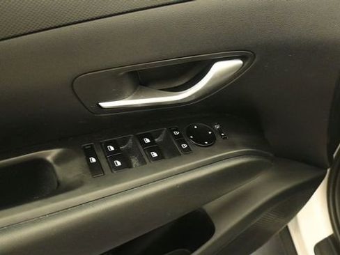 Used 2025 Hyundai Tucson SEL FWD image 13