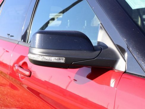 Used 2017 Ford Explorer XLT w/ Equipment Group 202A image 12