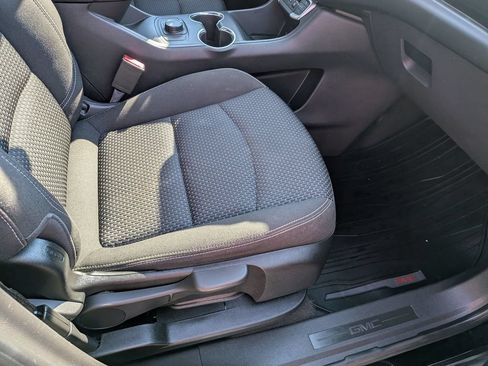 Used 2022 GMC Terrain SLE FWD image 27